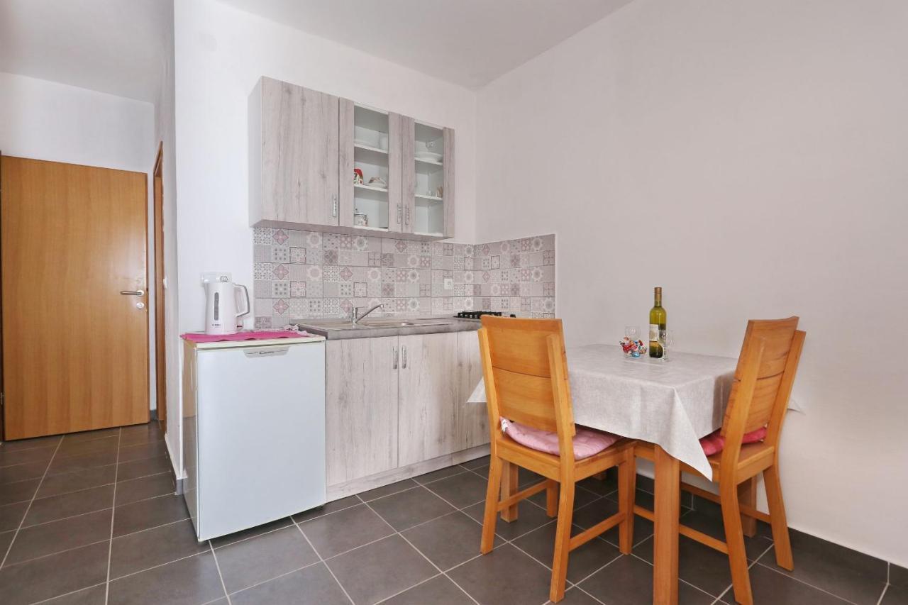 Apartments Vlado I Vesna Rtina Bagian luar foto