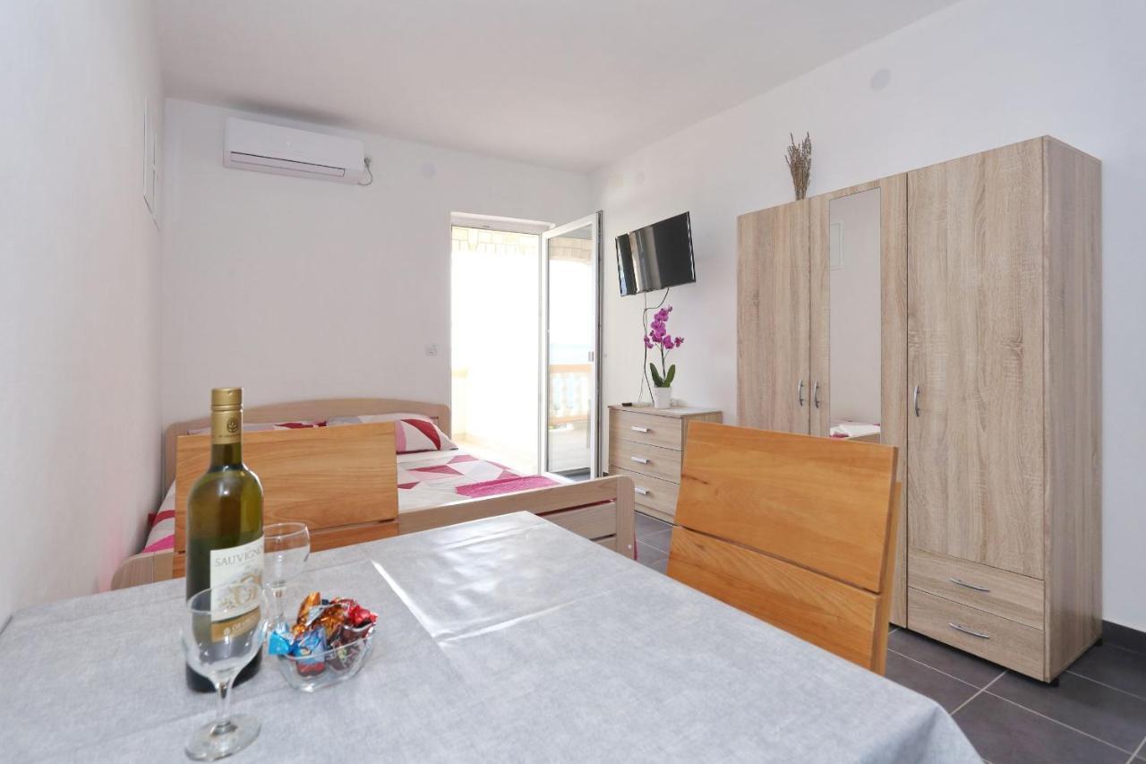 Apartments Vlado I Vesna Rtina Bagian luar foto